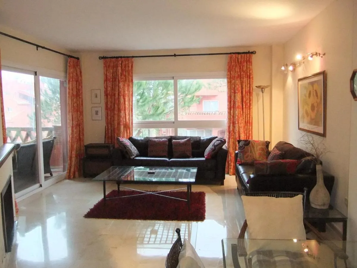 Beach Apartment In Elviria Marbella, Great Location With The Beach On Your Door Step 0*, Marbella Spagna